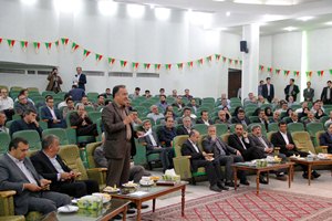 نشست مشاور وزیر اقتصاد با ایثارگران ادارات استان