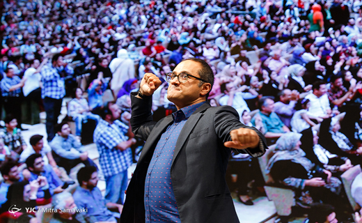 كاش عباس كيارستمی در جمع ما بود/ دعوت مجری &laquo;خندوانه&raquo; از وزير بهداشت برای حضور در برنامه
