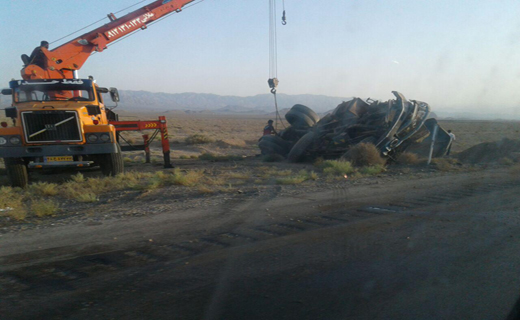 خواب آلودگی راننده حادثه ساز شد