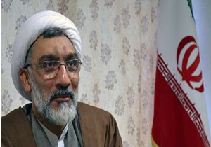 امام(ره) به ما آموخت در "زمینِ دشمن" بازی نکنیم