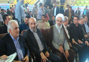 ادای احترام وزیر ورزش و جوانان به شهدا
