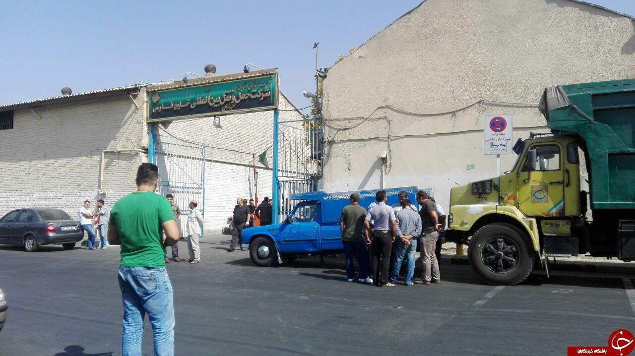 گلایه کارمندان و رانندگان یک شرکت حمل و نقل + فیلم و تصاویر