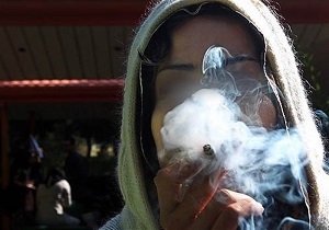 کشور گرفتار معتادان «یقه سفید» شده است /خانواده‌ها به جای ترک اعتیاد جوانشان جنازه او را تحویل می‌گیرند