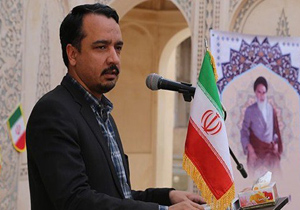 جمع آوری آلودگی های بصری از بازار کاشان