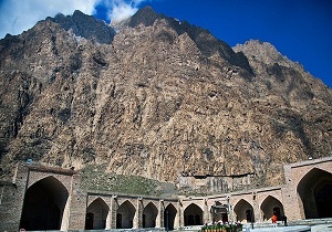 بارانا در بیستون برگزار می شود