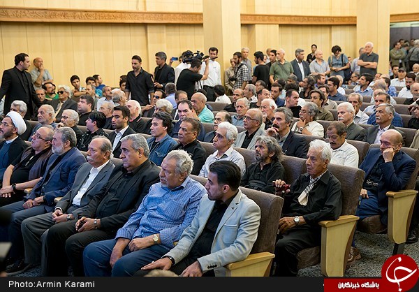 از حضور صالحی، عارف،عادل فردوسی پور، فریدون تا چهره&zwnj;های سرشناس سینما در مراسم یادبود داوود رشیدی
