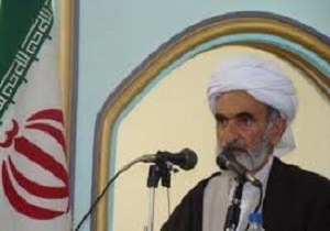 تاکید امام جمعه سنندج بر اجرای فریضه امر به معروف و نهی از منکر