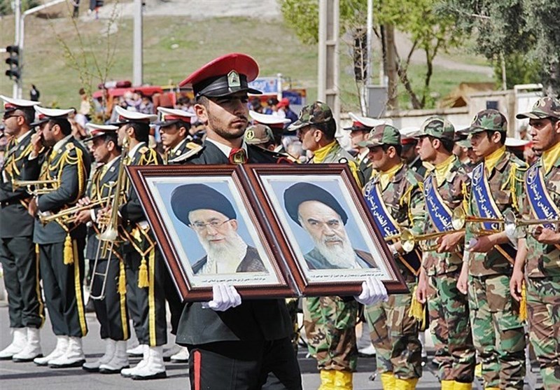 آغاز هفته نیروی انتظامی با رژه نیروهای مسلح در استان همدان