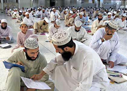 طالبان نیمی از مدارس ولایت قندوز در شمال افغانستان را اداره می&zwnj;کند