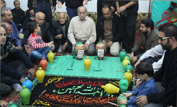 برگزاری مراسم قلک شکنی در حسینیه بربری محله قائمشهر + تصاویر