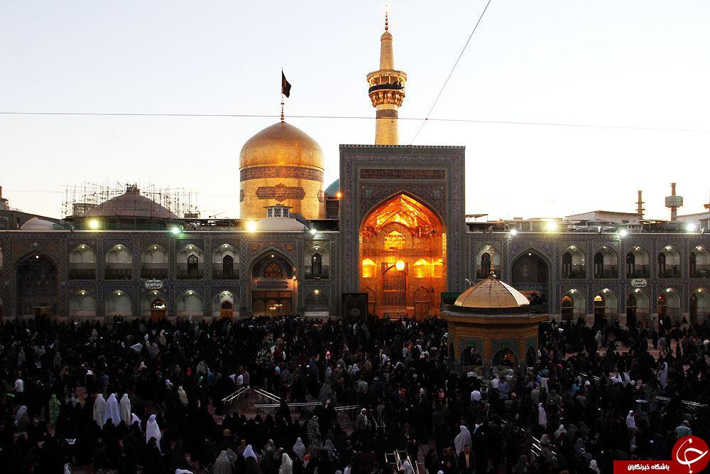 مراسم اذن عزا و تعویض پرچم گنبد منور رضوی+تصاویر مراسم اذن عزا و تعویض پرچم گنبد منور رضوی+تصاویر