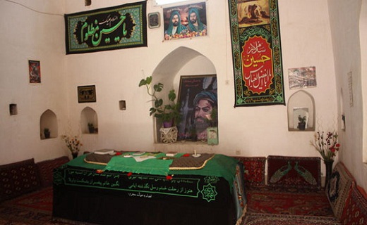 آشنایی با آرامگاره پیر نجم الدین سمنان + تصاویر