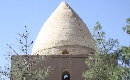 آشنایی با آرامگاره پیر نجم الدین سمنان + تصاویر