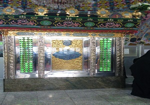 غبار روبی ضریح مطهر امامزاده احمد سنقر و کلیایی