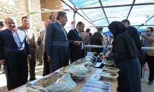 برگزاری جشنواره انگور در بانه