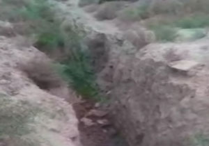 وضعیت غیربهداشتی آب شرب روستای عبدالله + فیلم