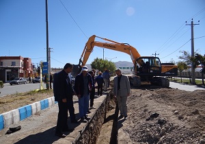 فرماندار چالدران از عملیات علمک گذاری گاز در روستای زاویه سفلی بازدید کرد