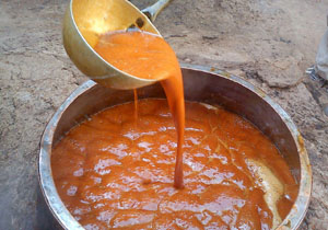 تهیه شیره انگور در روستای وفس + فیلم