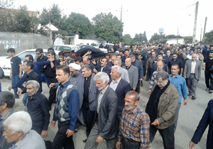 تشییع پیکر مادر شهیدان زراعتگر