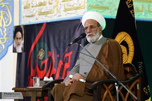 گریه بر امام حسین(ع) همه گناهان انسان را به جز حق الناس، پاک می‌کند