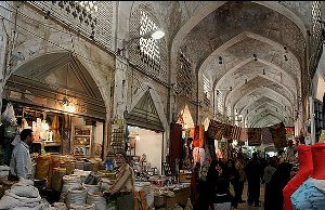 بازاریان همواره پیشگام کارهای خیر هستند