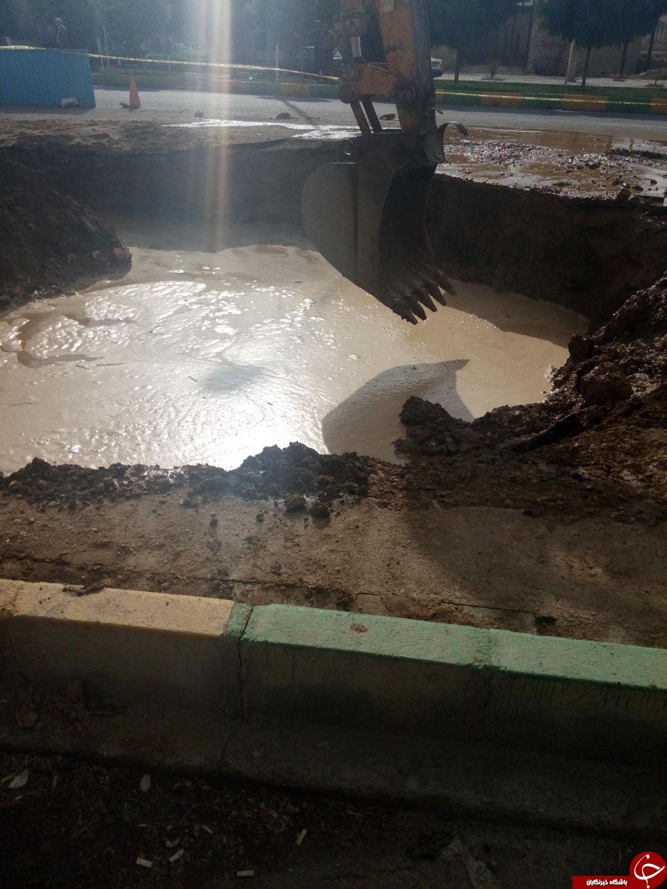 ترکیدگی لوله های آب روستای سعید آباد + فیلم