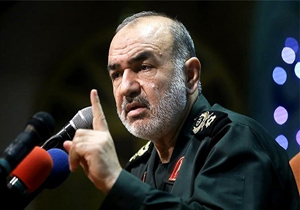 عزت ایران از رشادت شهدا است