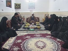 دیداردانشجویان دانشگاه مذاهب اسلامی باخانواده شهیدمیرحسینی