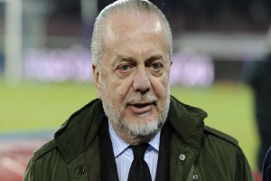 مالک ناپولی : مدیر برنامه ها ، سرطان فوتبال هستند