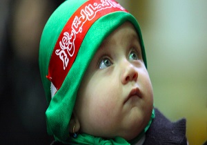 کودکان آذربایجان غربی با طفل ۶ ماهه کربلا همنوایی کردند+تصاویر