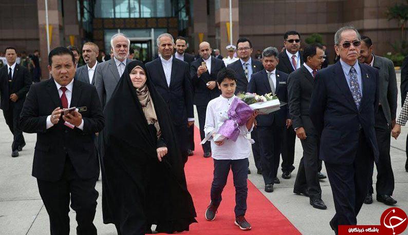 استقبال مرضیه افخم از روحانی در مالزی + عکس