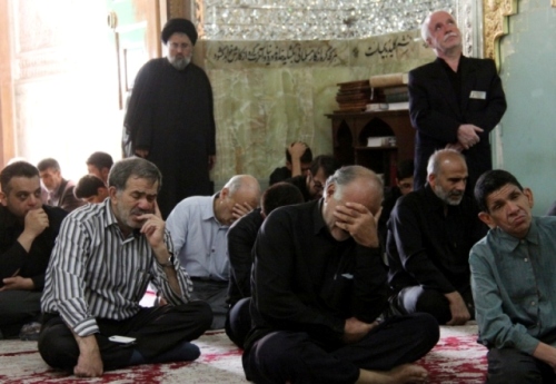 آیین معنوی غبار روبی امامزاده جعفر (ع) یزد + تصاویر
