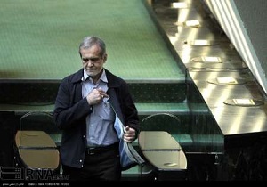 پزشکیان: محکومیت 12 هزار میلیاردی احمدی نژاد را پیگیری می کنم