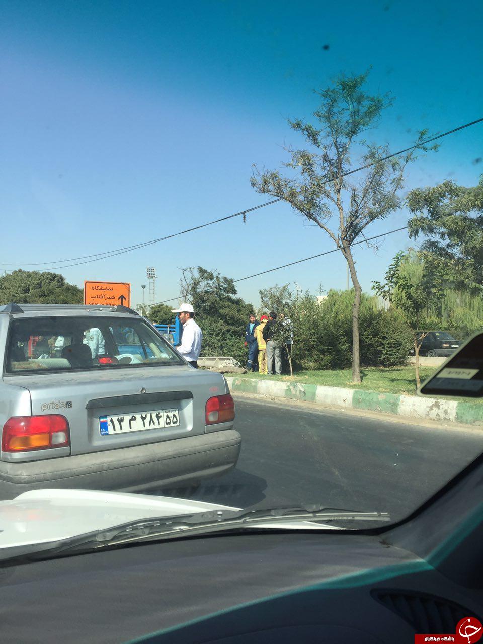برخورد نیسان با تیربرق! + تصاویر
