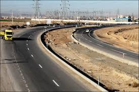 اصلاح 3 پیچ خطرناک در محورهای روستایی بهار