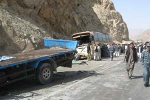 21 کشته و زخمی بر اثر حادثۀ ترافيکى در نيمروز