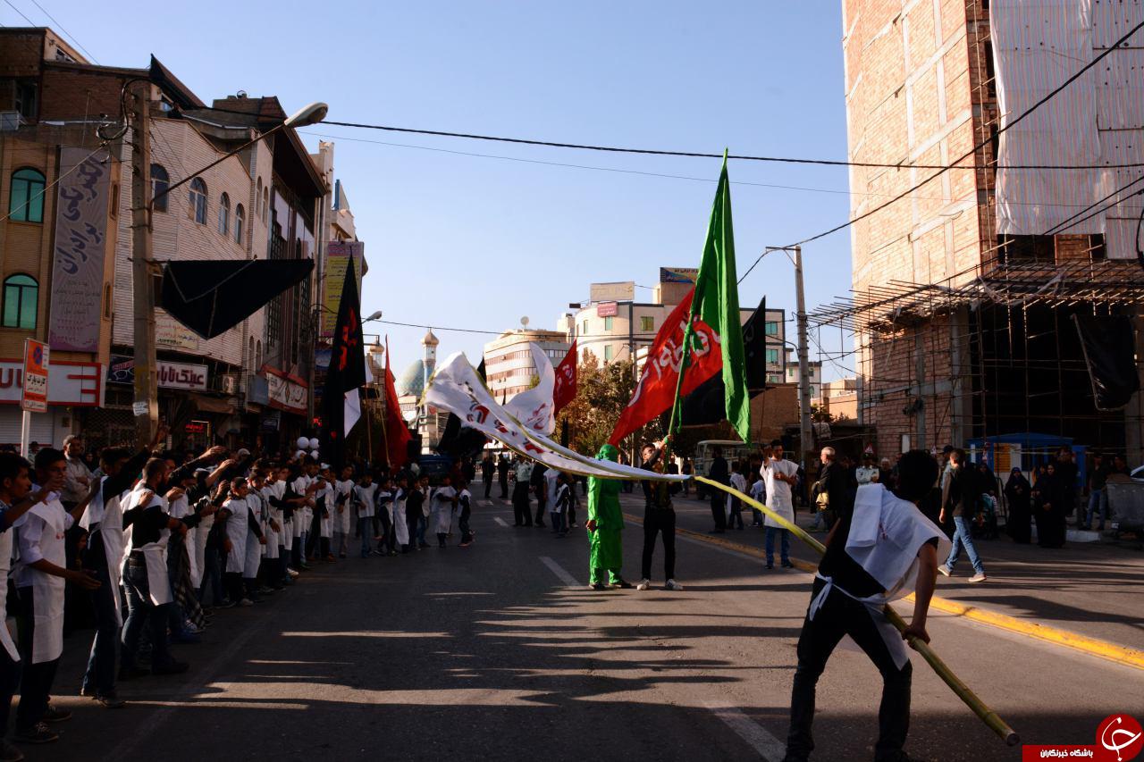 مراسم سینه زنی لبیک یا حسین(ع) در ارومیه برگزار شد+تصاویر