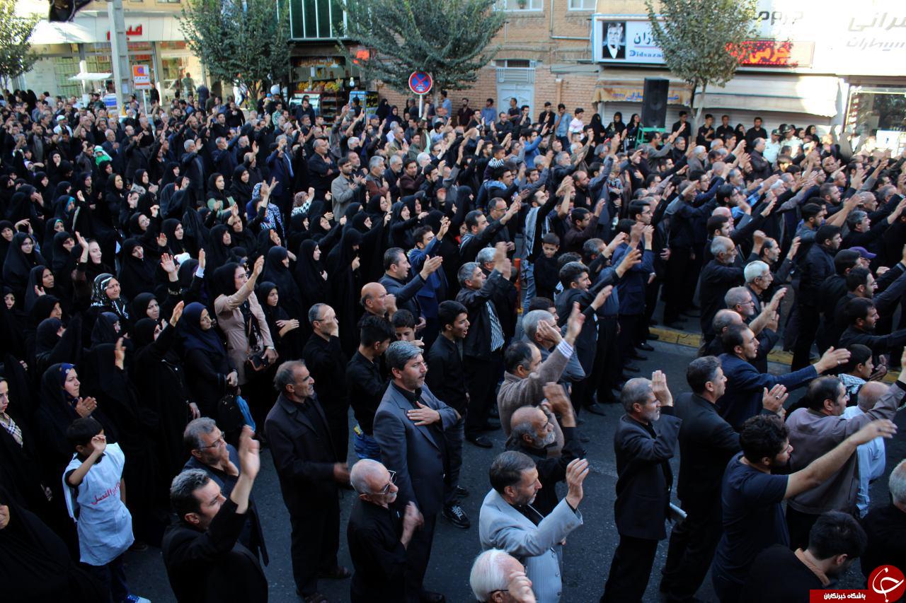 مراسم سینه زنی لبیک یا حسین(ع) در ارومیه برگزار شد+تصاویر