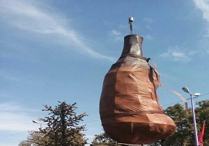 نصب بزرگترين مشک جهان در خوی