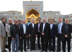 بازدید معاون وزیر صنایع چک از موزه مرکزی آستان قدس