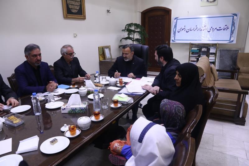 دیدار چهره به چهره استاندار خراسان رضوی با تعدادی از شهروندان