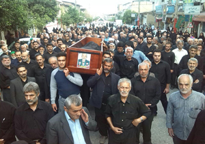 تشییع پیکر پدر شهیدان دهقان