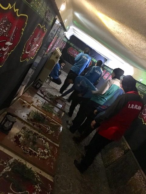 حضور تیم ملی فوتسال زیر 17 سال در مقبره کهف الشهدا+عکس