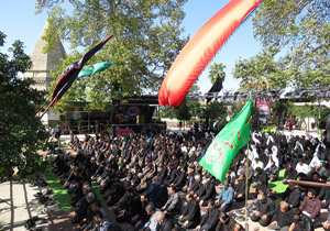 اقامه نماز ظهر عاشورا در 350 مکان مذهبی مازندران