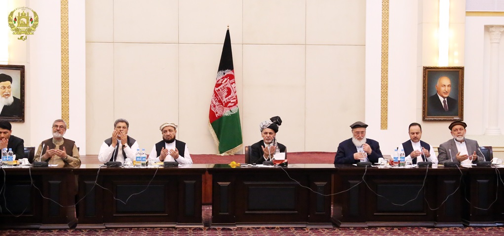 دیدار هیات مذاکره کننده حزب اسلامی با اشرف&zwnj;غنی