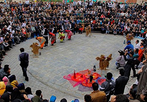آغاز حرکت کاروان تئاتر خیابانی به مدت 5 روز در شیراز