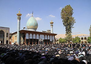 اقامه نماز ظهر تاسوعا در سومین حرم اهل بیت (ع)