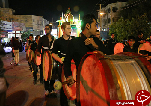 سوگواری عزاداران حسینی در شب عاشورا در فارس+ تصاویر