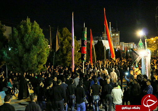 سوگواری عزاداران حسینی در شب عاشورا در فارس+ تصاویر