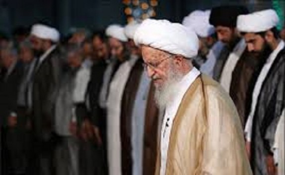 اقامه ی نمازظهرعاشورا درحرم مطهرحضرت فاطمه معصومه(ع)